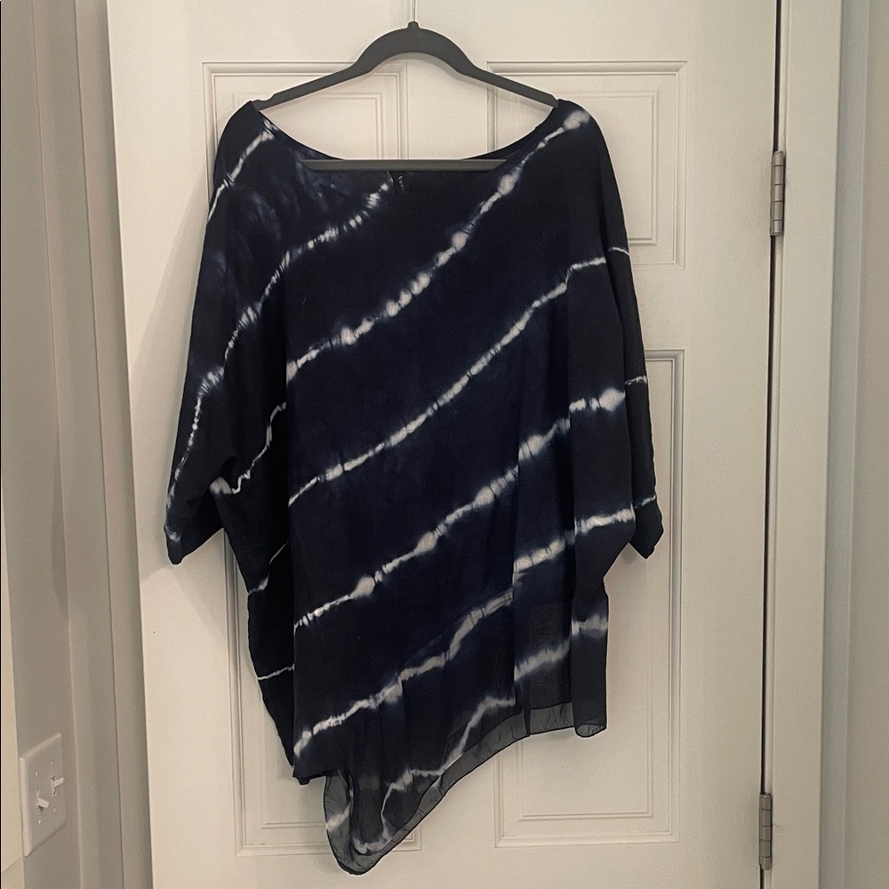 Elegant Navy and White Women's Tunic
